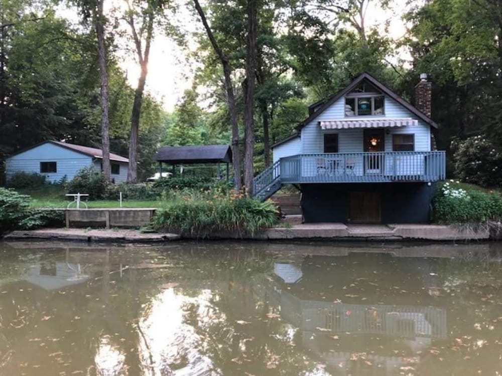 Blue Cottage on the Creek photo 1