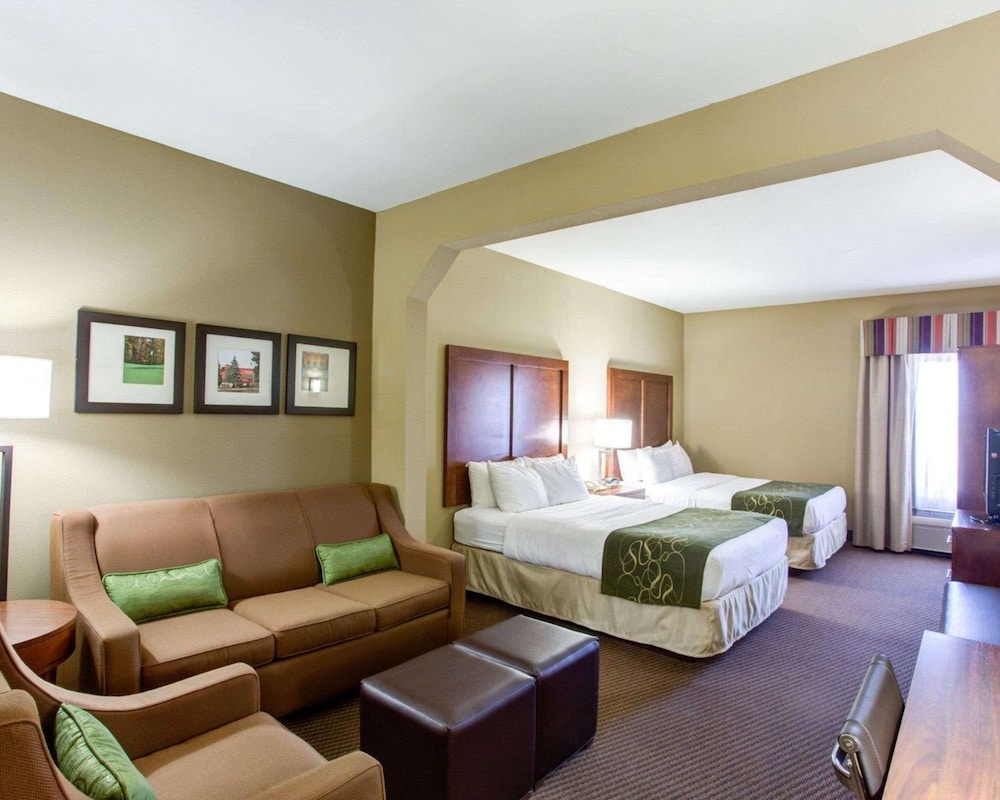Suite, 2 Queen Beds, Non Smoking - Photo 3
