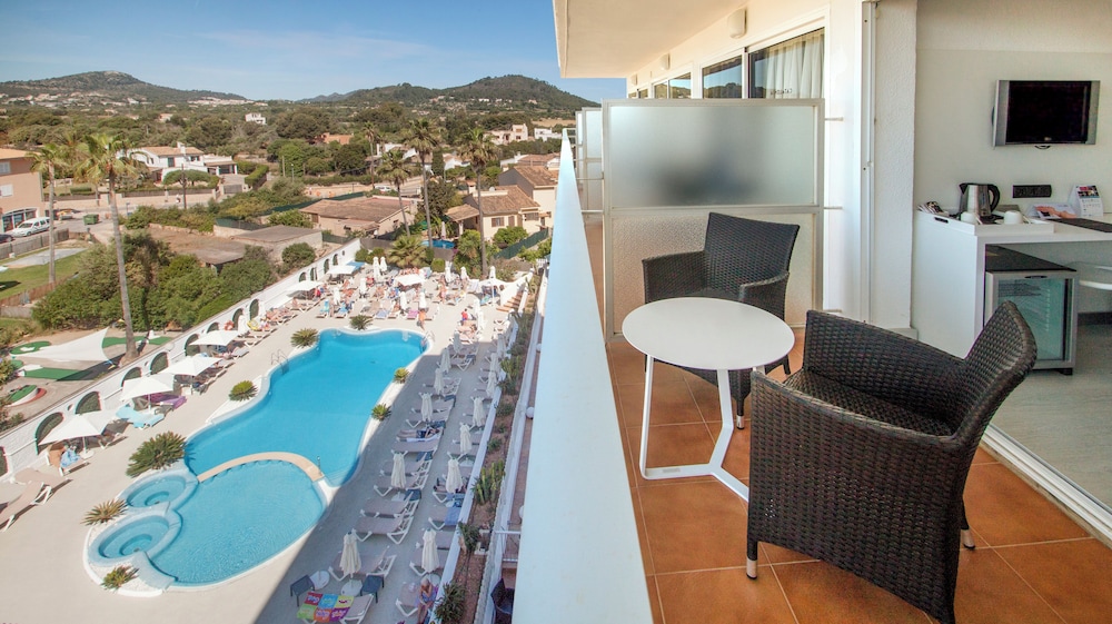 Double Room Single Use, Pool View - Photo 4