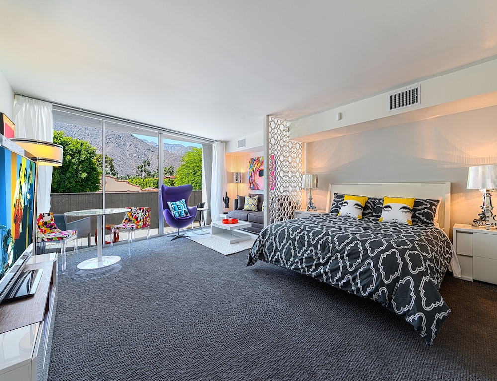 Superior Studio, 1 King Bed - Photo 7