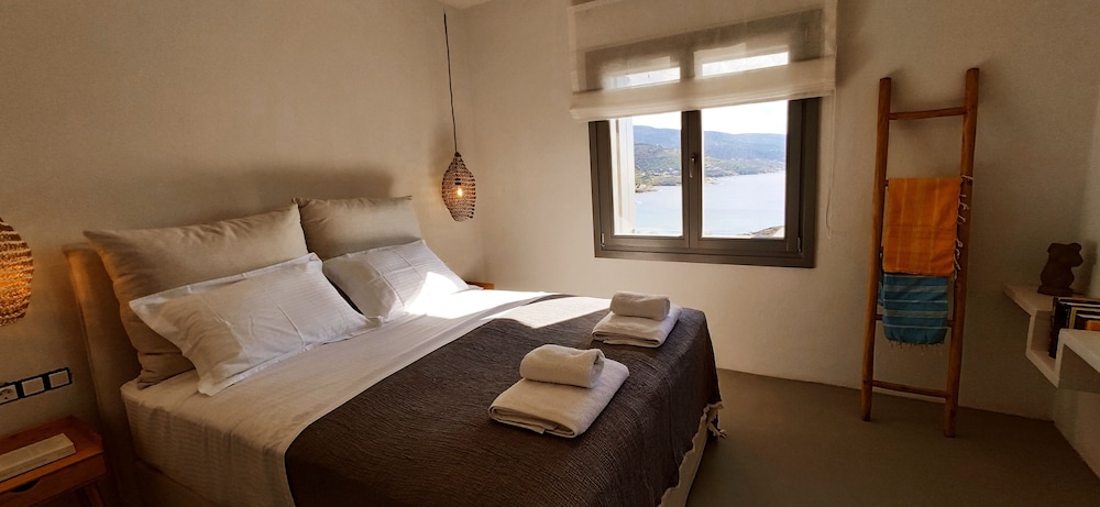 Villa photo 1