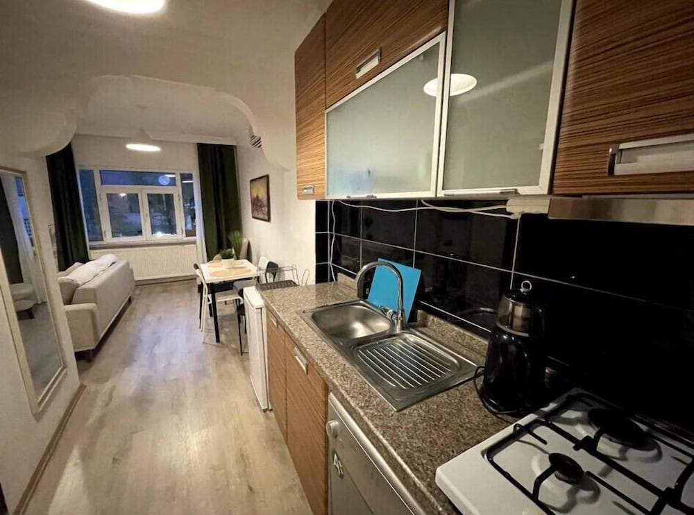 BLUE TWOBEDROOM APART photo 3