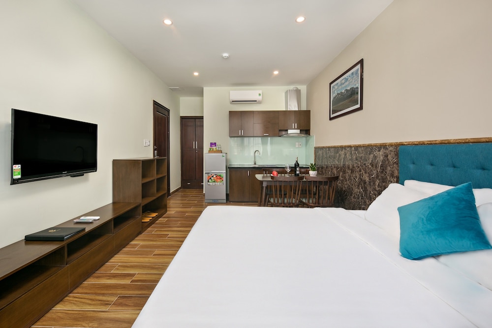 Studio Apartment - Photo 4