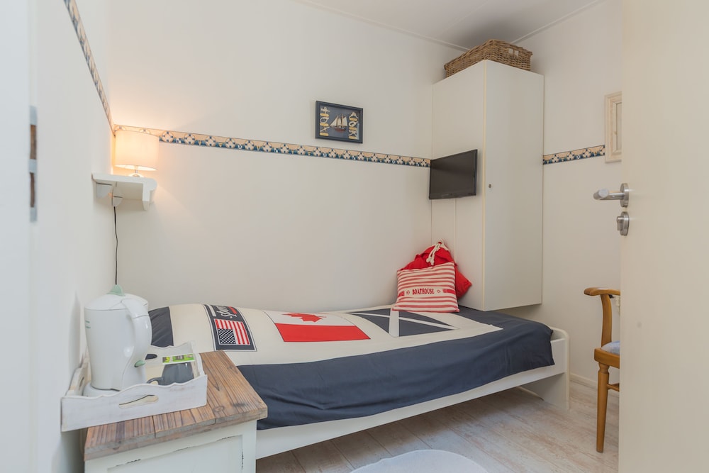 Single Room photo 1