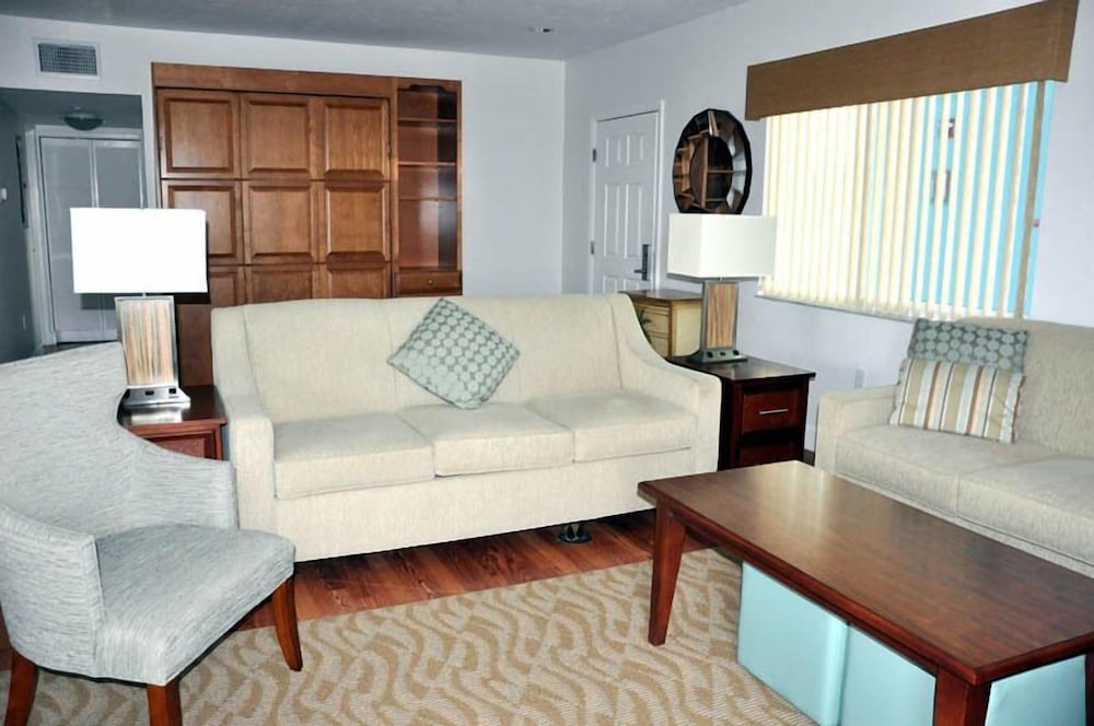 Condo, 2 Bedrooms, 2 Bathrooms, Gulf Front (#301) photo 2