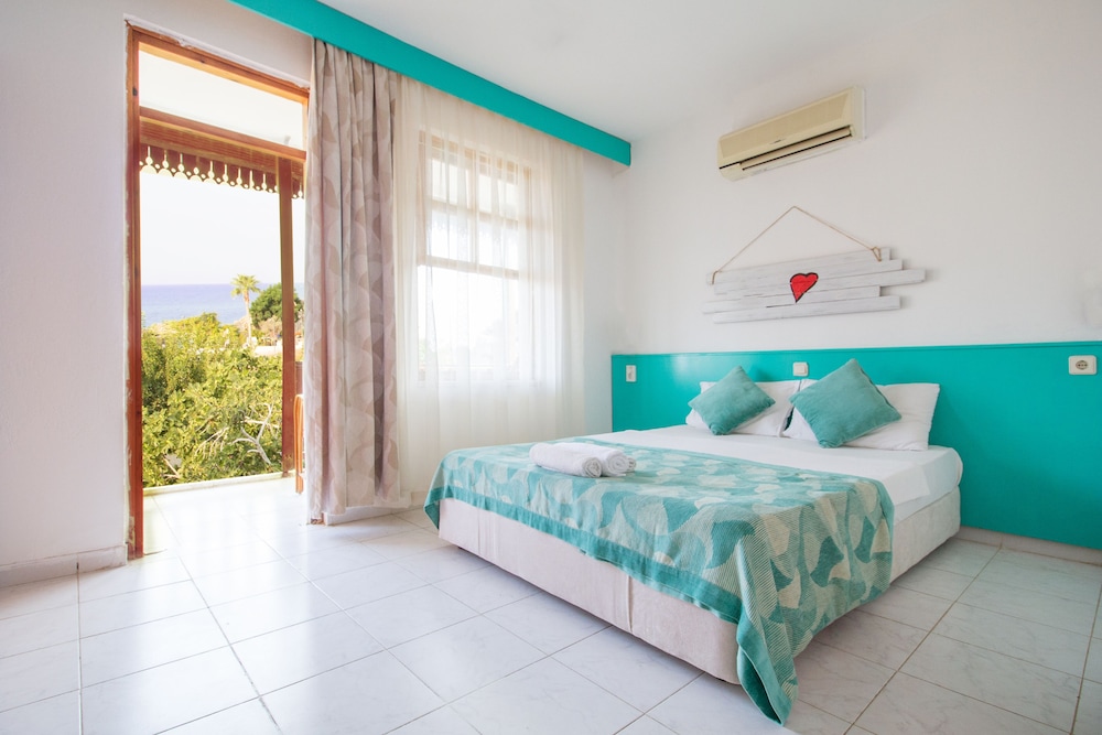 Classic Double or Twin Room, Sea View