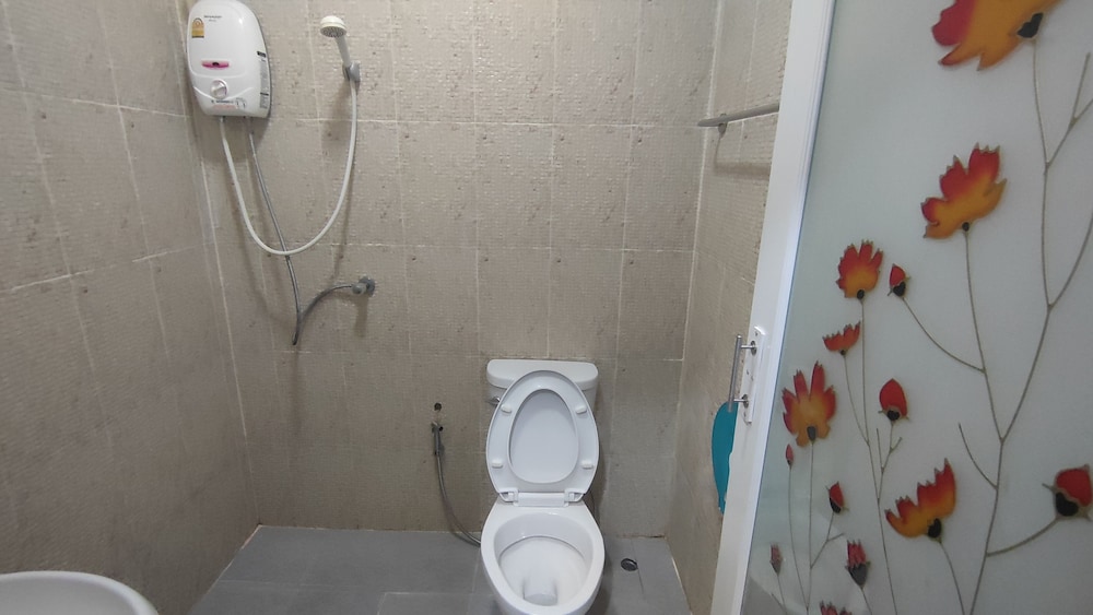 Basic Double Room photo 2