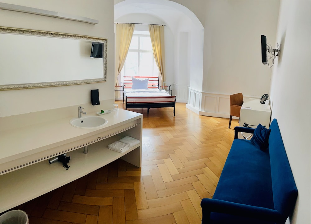 Single Room photo 1