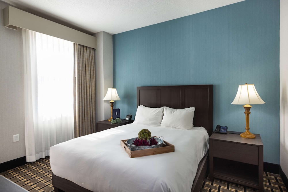 Standard, One Queen Bed, Non-Smoking - Photo 2