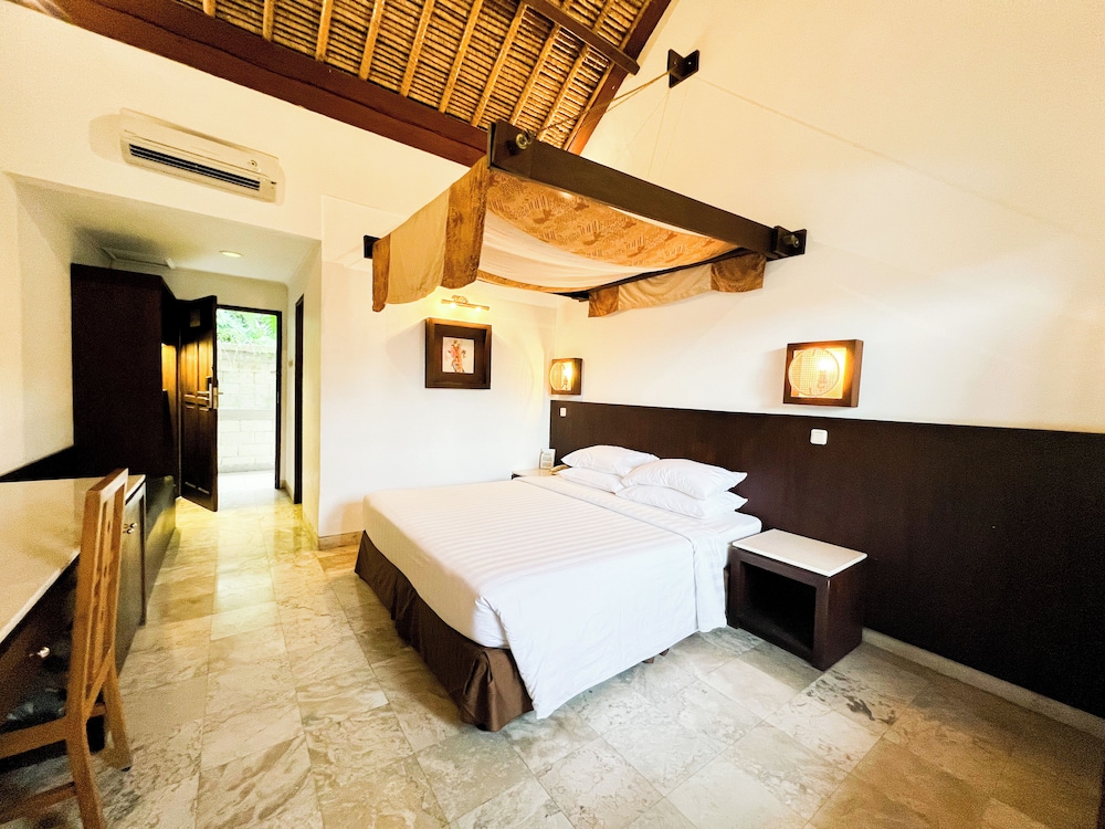 Deluxe Room, Terrace, Pool View photo 2