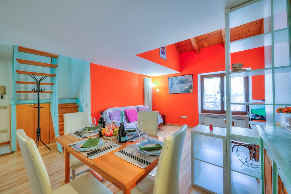Family Apartment, 2 Bedrooms, 2 Bathrooms (Loft Caneva)
