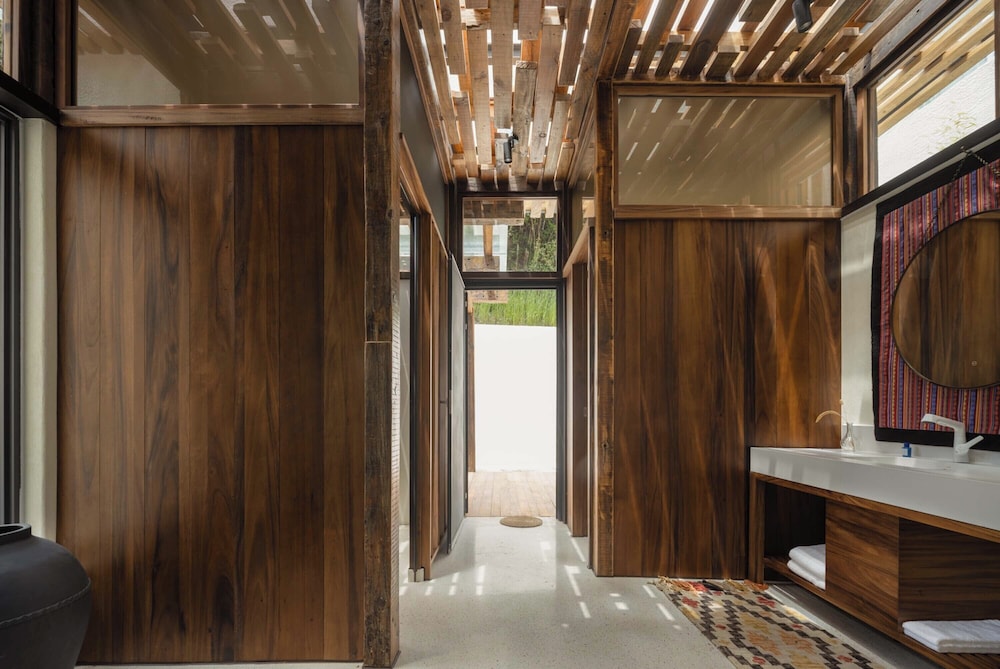 Business Suite, Mountain View