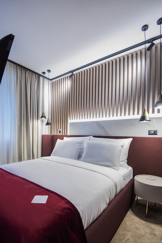 Standard Room, 1 Queen Bed photo 1