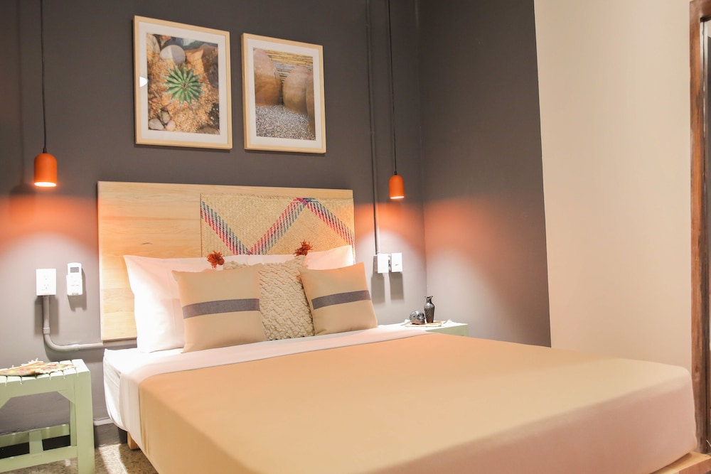 Compact Private Room, Shared Bathroom