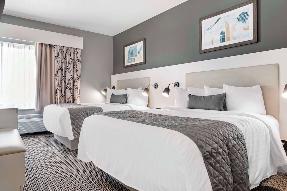 Suite, 2 Queen Beds, Non Smoking photo 1