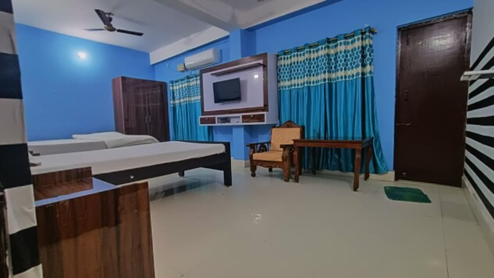 Deluxe Quadruple Room, City View photo 3