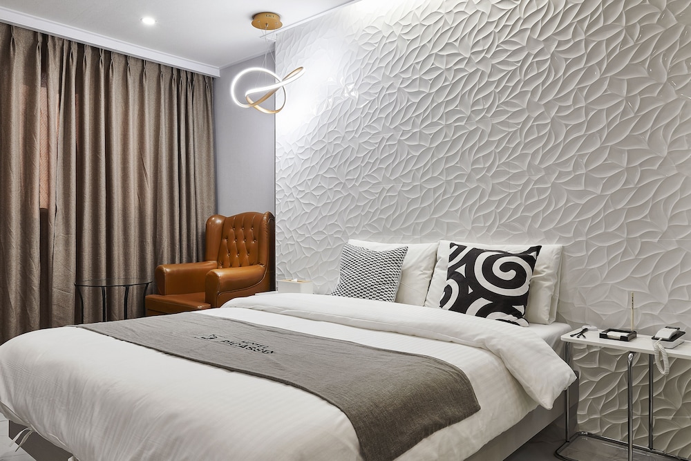 Premier Room (Deluxe) photo 2