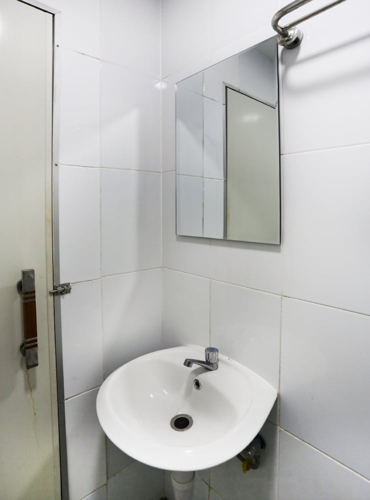Standard Single Room - Photo 5
