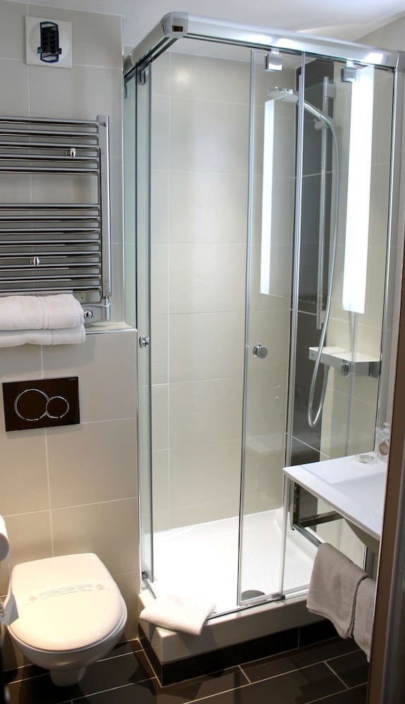 Standard Room, 2 Twin Beds - Photo 4