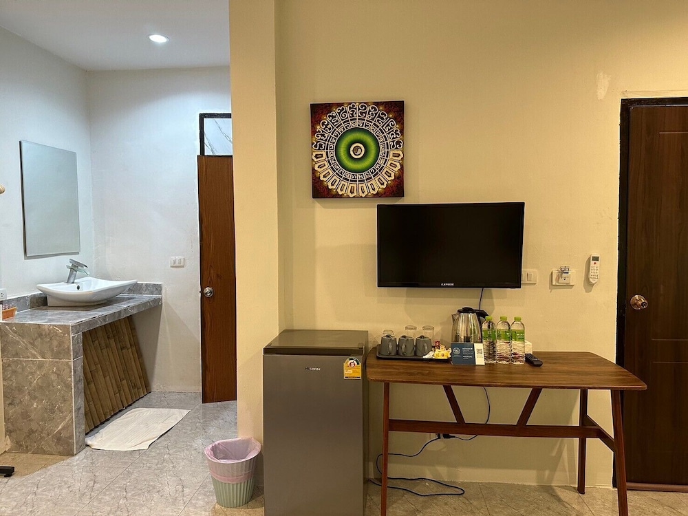 Standard Triple Room - Photo 9
