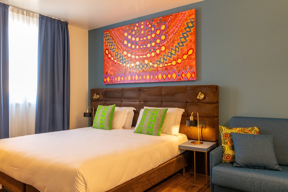 Deluxe Double or Twin Room photo 1