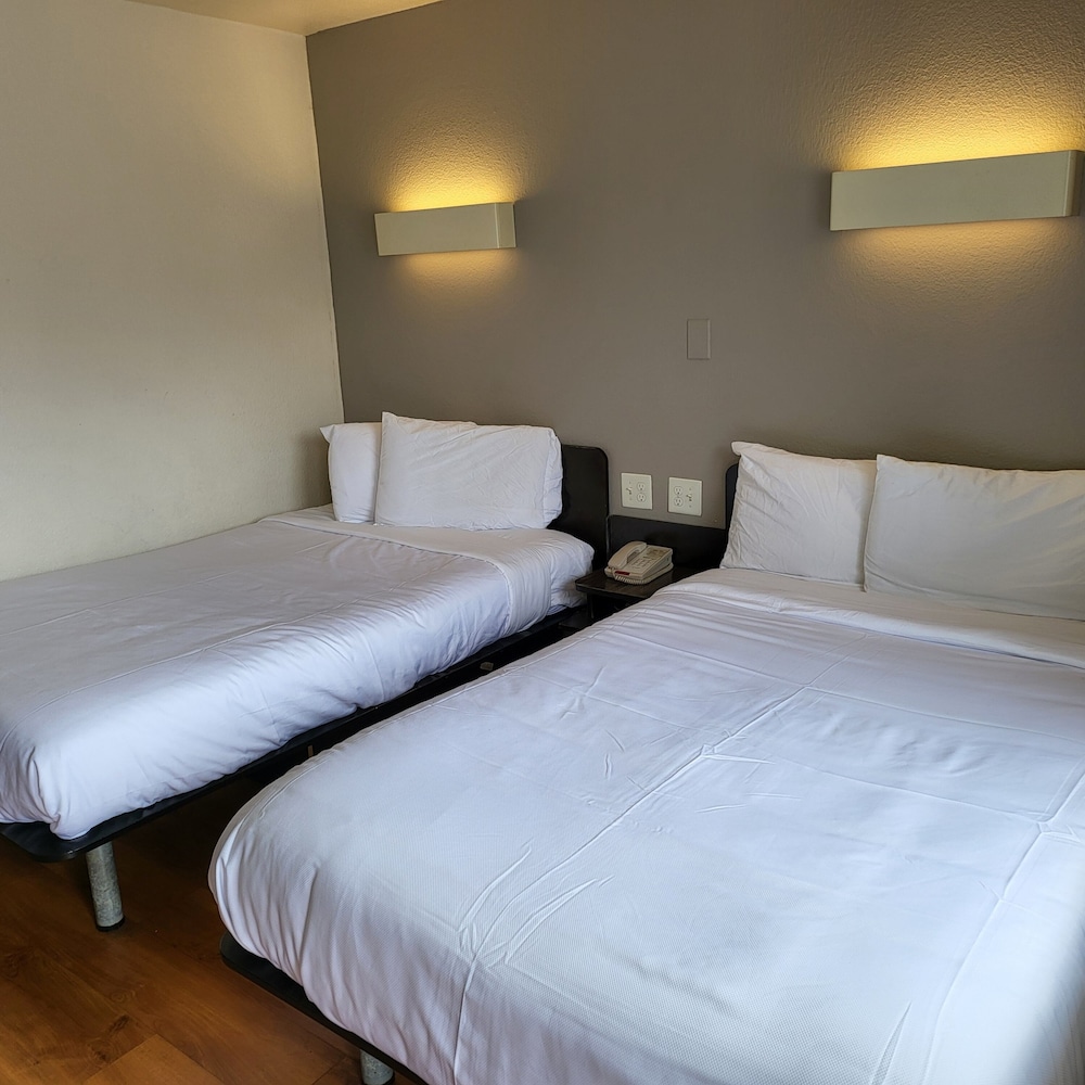 Room, 2 Double Beds, Non Smoking photo 1