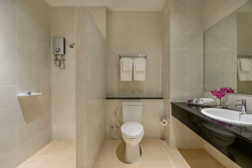 Standard Twin Room, River View