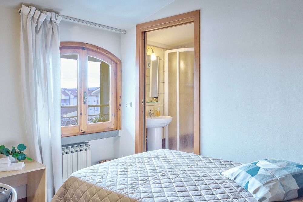 Single Room, City View