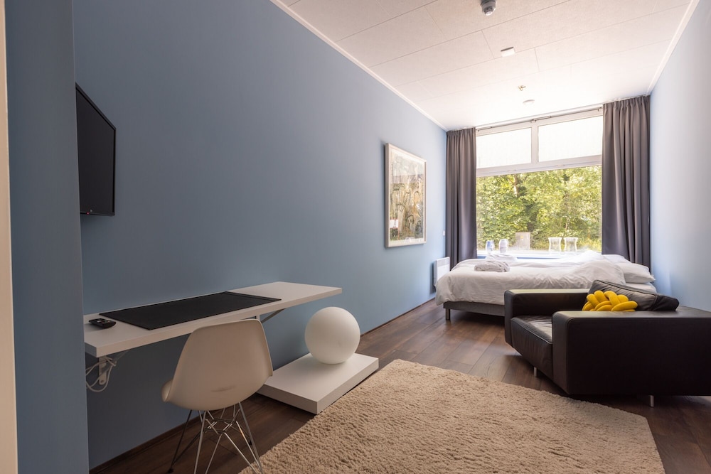 Business Room photo 1