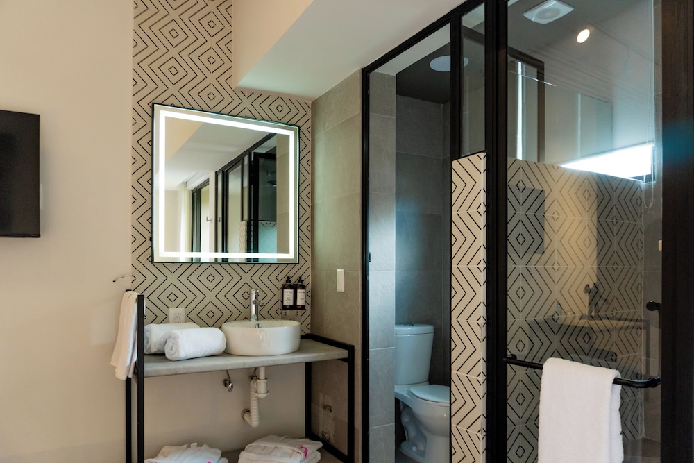 Standard Room - Photo 10