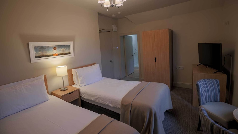 Classic Twin Room, Lake View photo 2