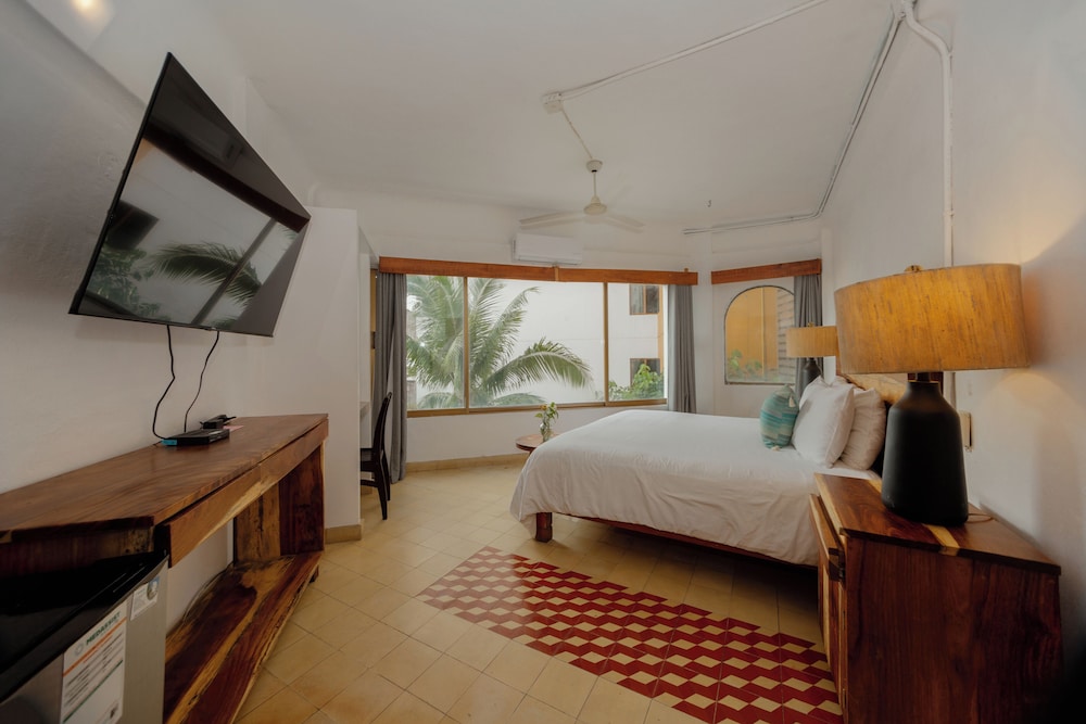 Standard One Queen Size Bed photo 1