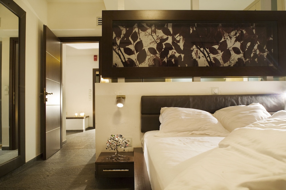 Deluxe Suite - Photo 2