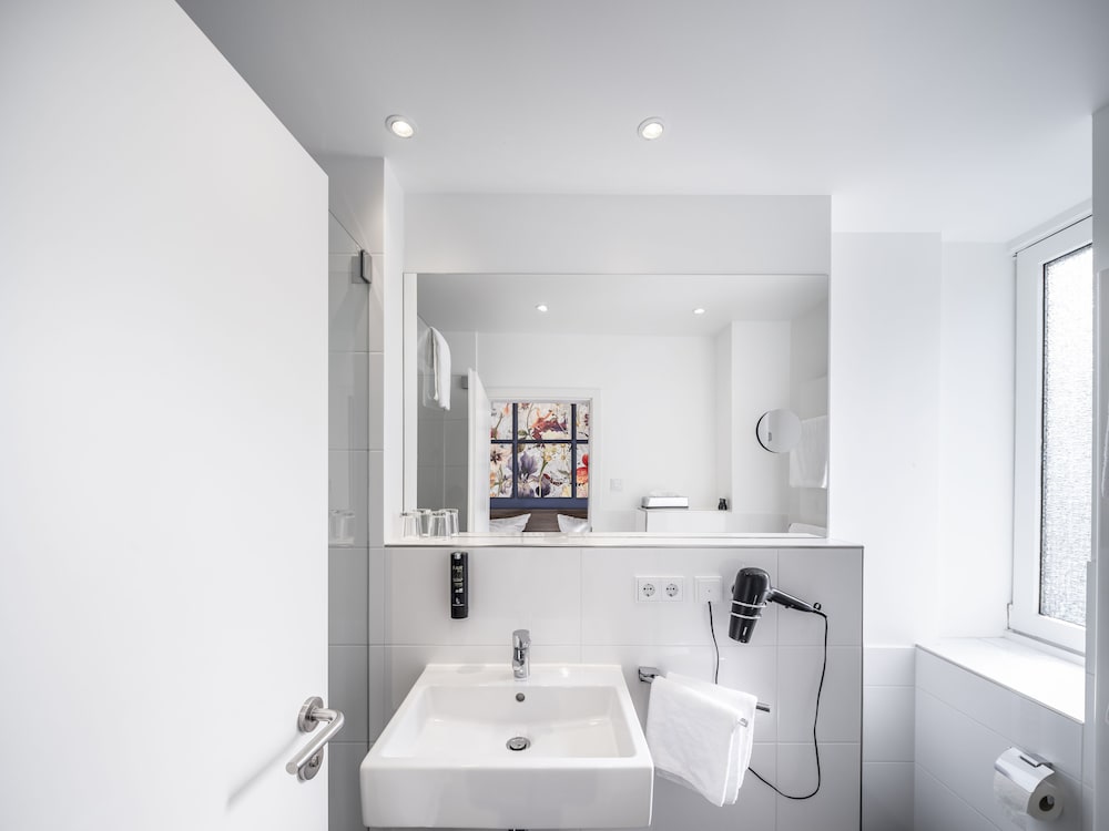 Double Room - Photo 6