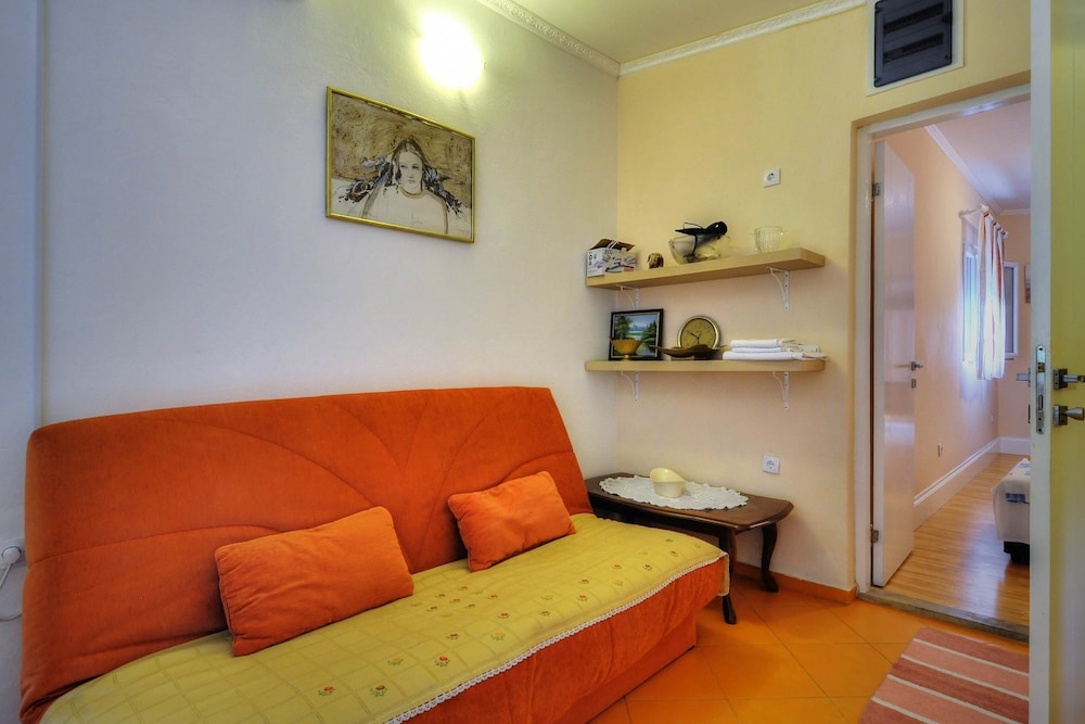 Basic Apartment