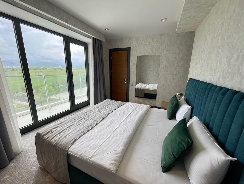 Junior Suite with Mountain View photo 1