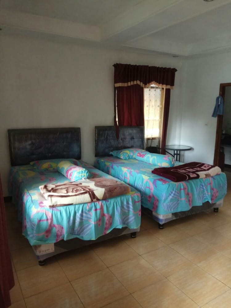 Deluxe Twin Room - Photo 6