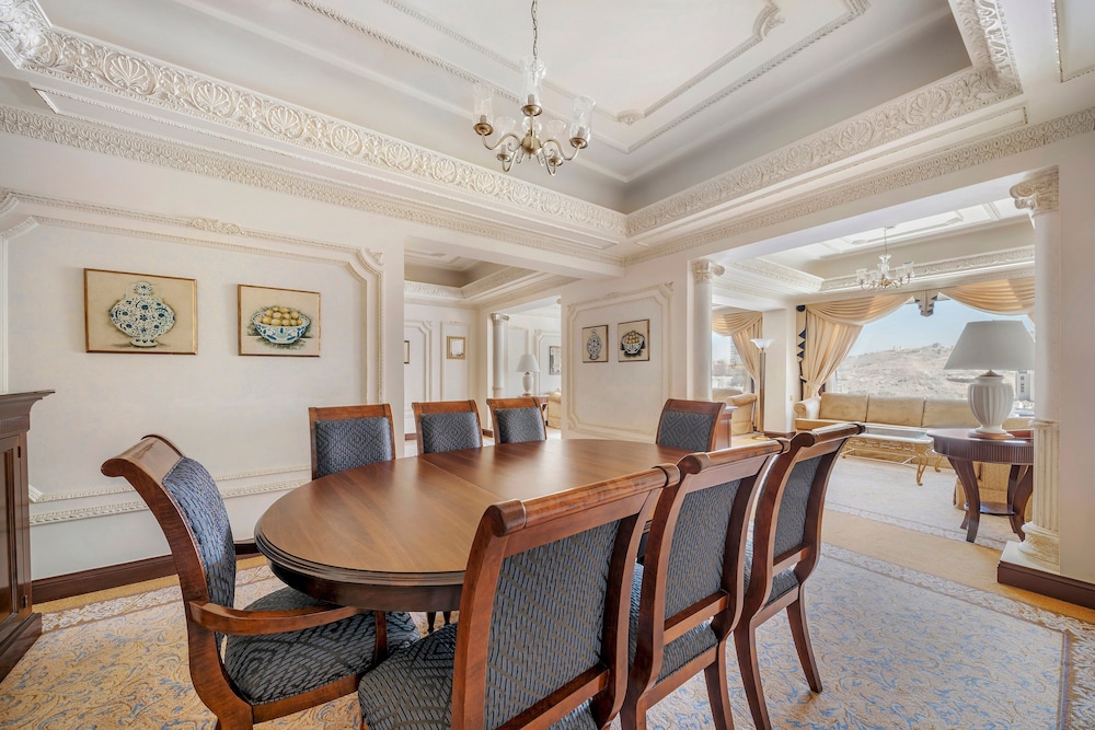 Suite, 3 Bedrooms (Amiri, Haram View) - Photo 3