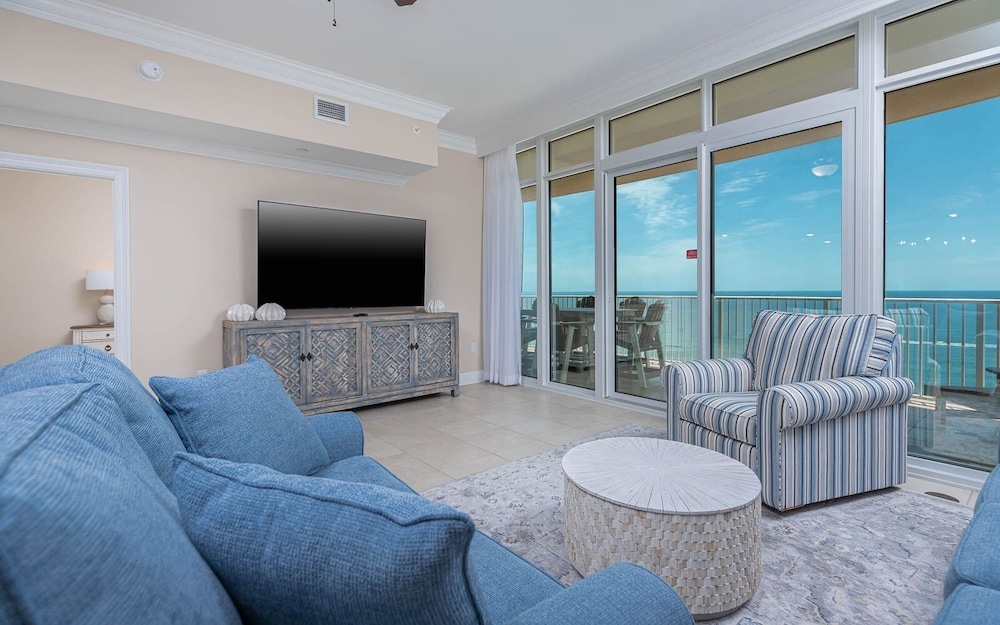 Condo, 3 Bedrooms
