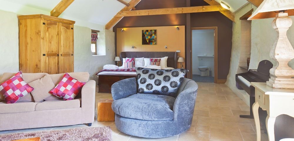 Superior Double Room, 1 King Bed, Courtyard View (Orchard) photo 2