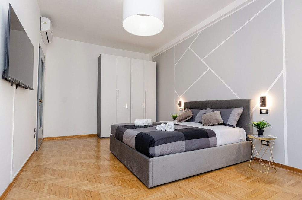 Apartment, Balcony, City View
