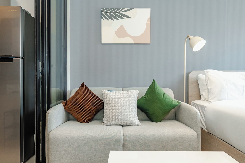 Apartment photo 2
