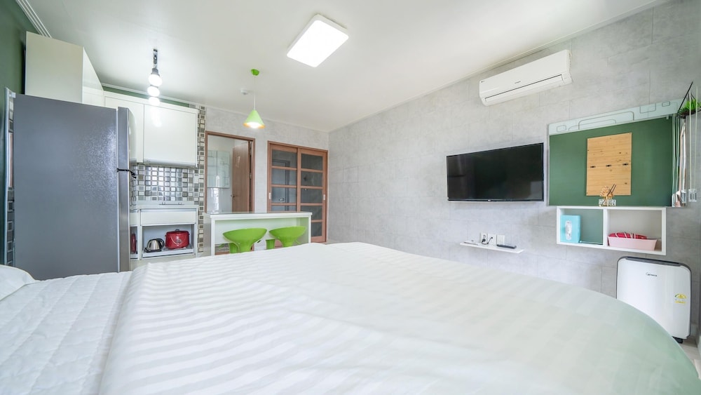Basic Room, 1 Bedroom (C1) - Photo 9