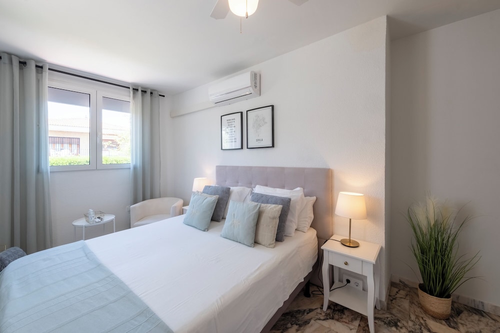 Deluxe Room - Photo 8