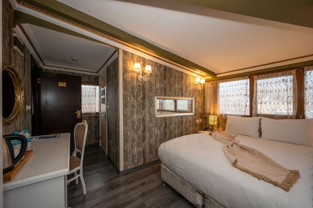 Junior Suite, 1 Double Bed, Sea View photo 2