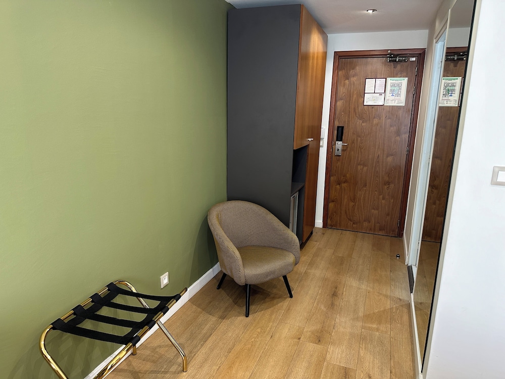 Comfort Room, 1 Double Bed - Photo 3