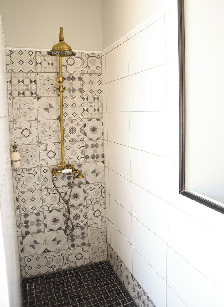 Deluxe Suite, Courtyard View photo 2
