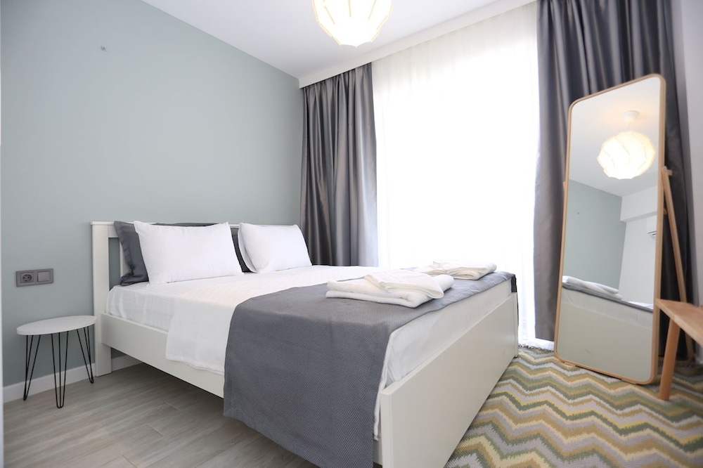 Superior Apartment, 3 Bedrooms, Kitchen, Garden View photo 1