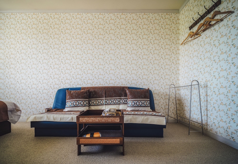 Design Room, 1 Double Bed, Partial Sea View photo 2