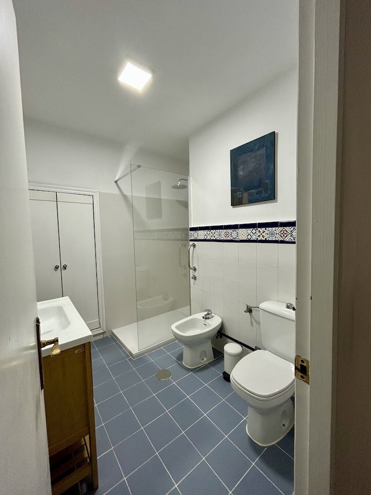 Deluxe Double Room, Private Bathroom, City View (Habitación 4) photo 3